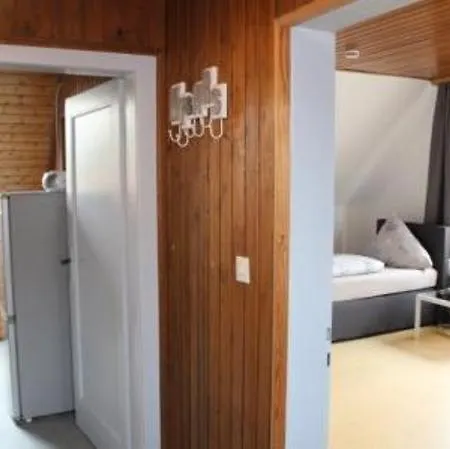 Апартаменты Monteurwohnung Rose 15