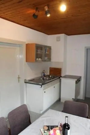 Апартаменты Monteurwohnung Rose 15