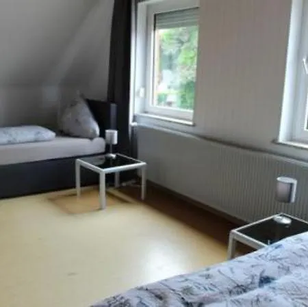 Apartment Monteurwohnung Rose 15 *